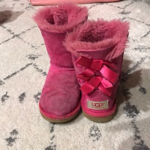 Pink uggs size 9 ❤️